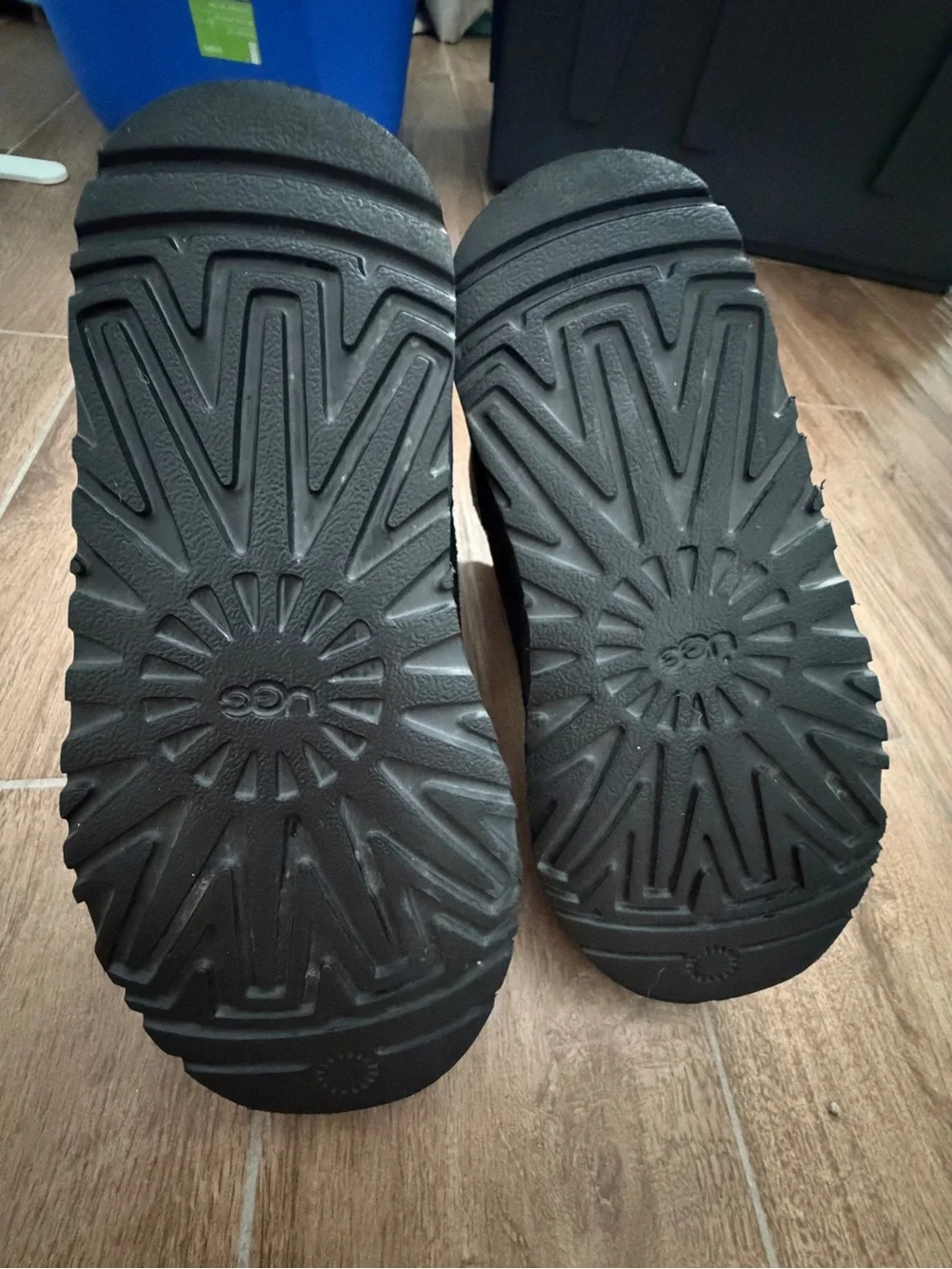 UGG Kids Black Shearling-Lined Short Slippers
